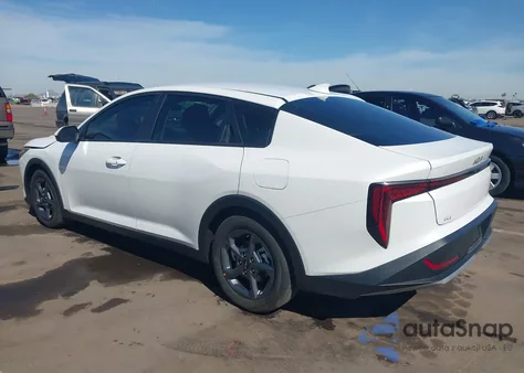 2025 Kia K4 Lxs z USA, uszkodzony, nr VIN 3KPFT4DE3SE191664